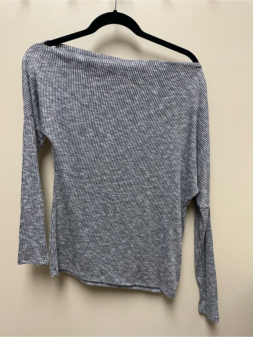 Express Off-the-Shoulder Ribbed Sweater - Picture 3 of 3